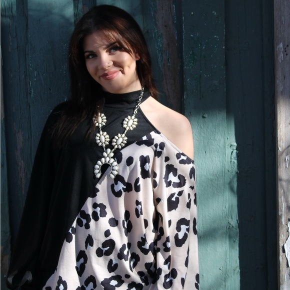 New black and cheetah print off the shoulder light weight long sleeve! - Picture 2 of 2